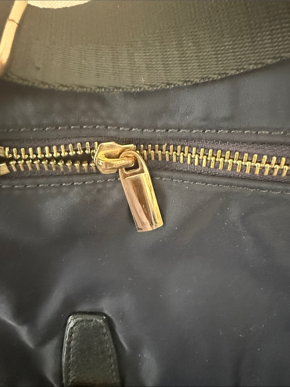 Vintage Barneys New York Navy Messenger Bag with Gold Hardware - Picture 3 of 7